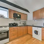 Hatton Gardens - 2 Bedroom Family Apartments