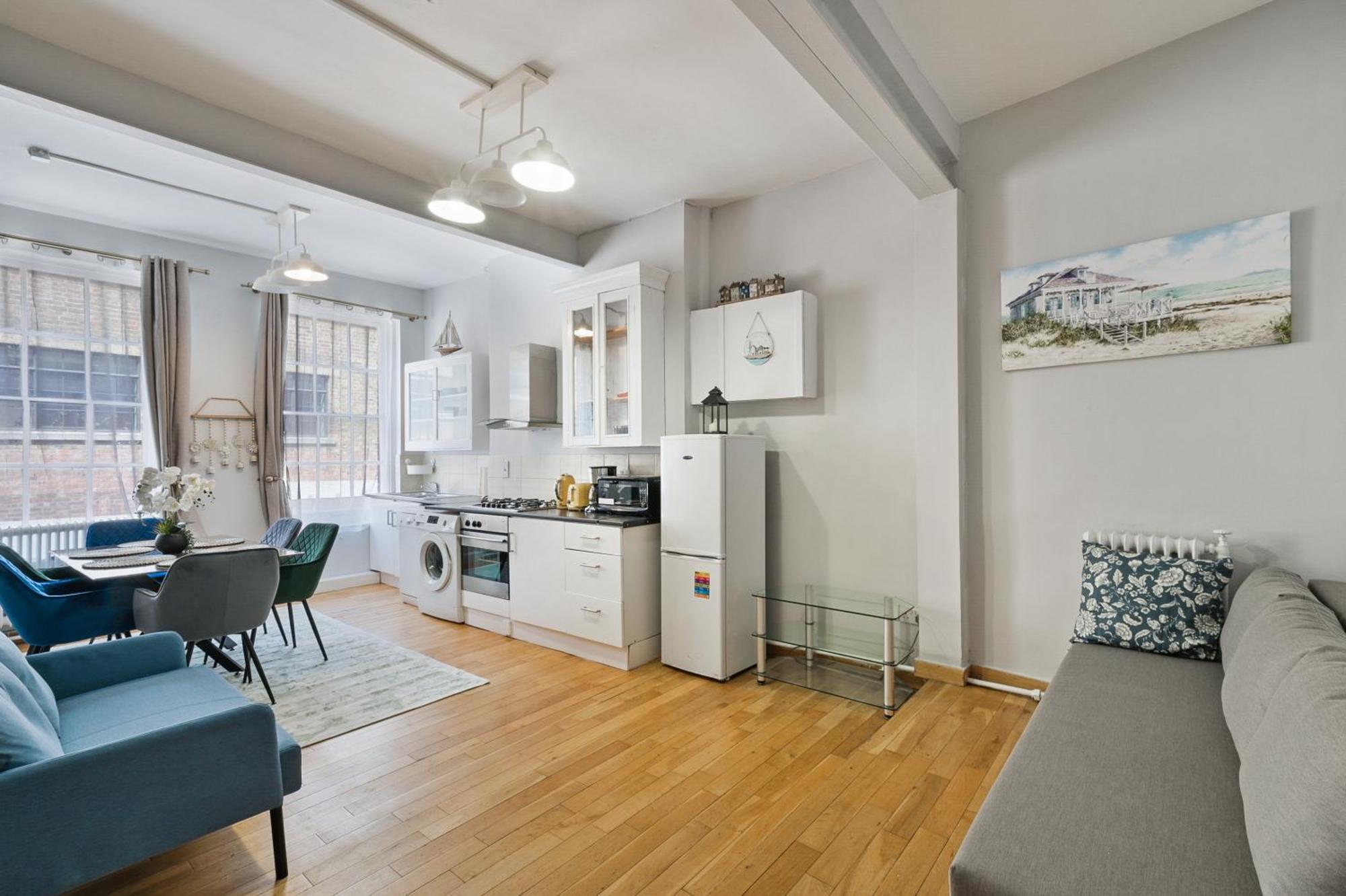 Hatton Gardens - 2 Bedroom Family Appartamento