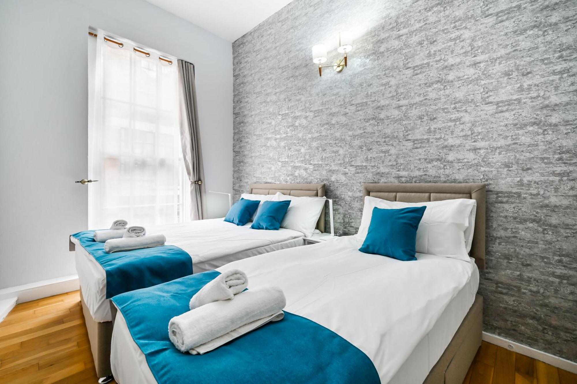 Hatton Gardens - 2 Bedroom Family Appartamento