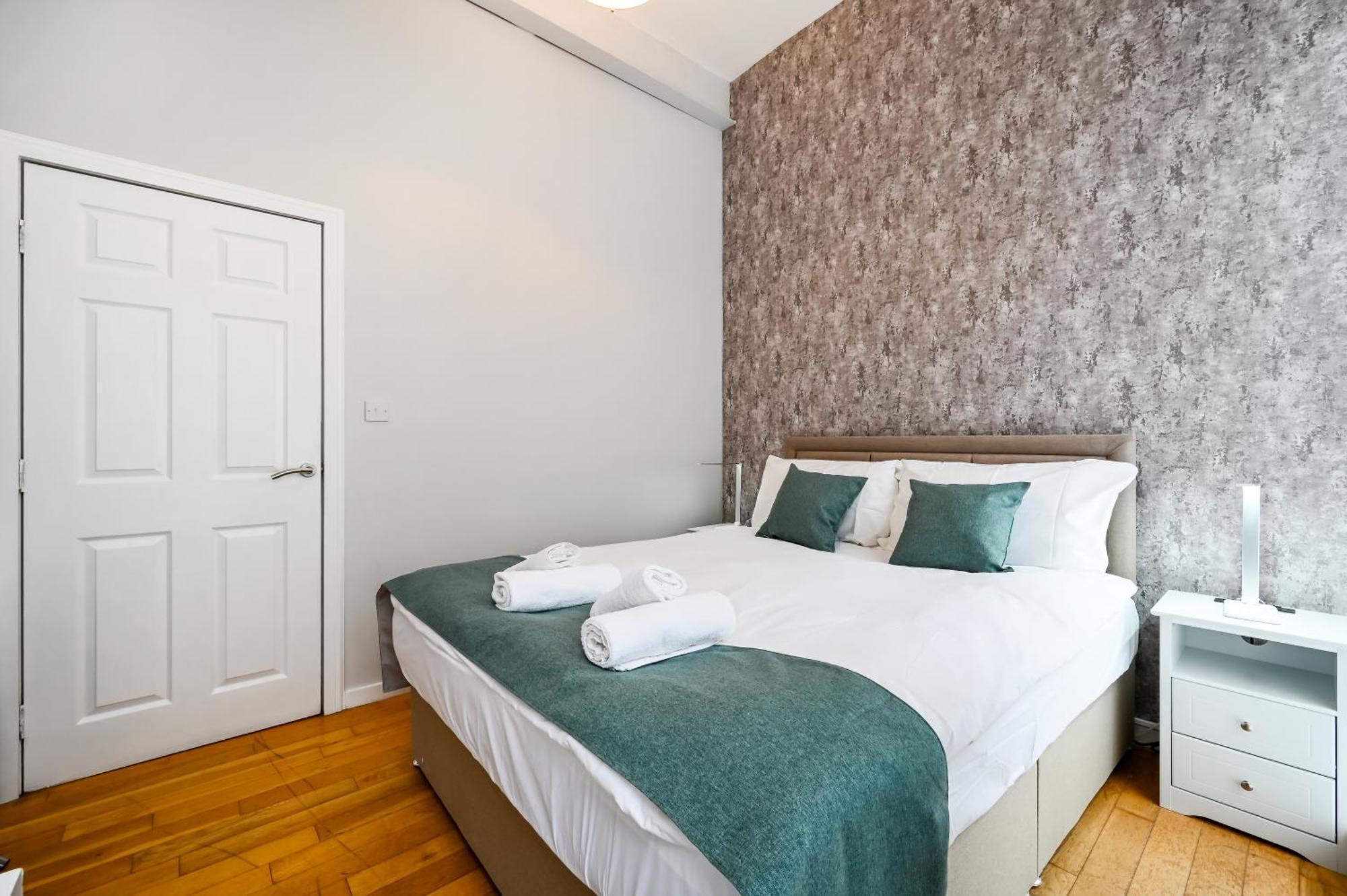Hatton Gardens - 2 Bedroom Family Appartamento